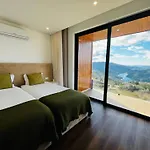 Encosta Do Geres Village